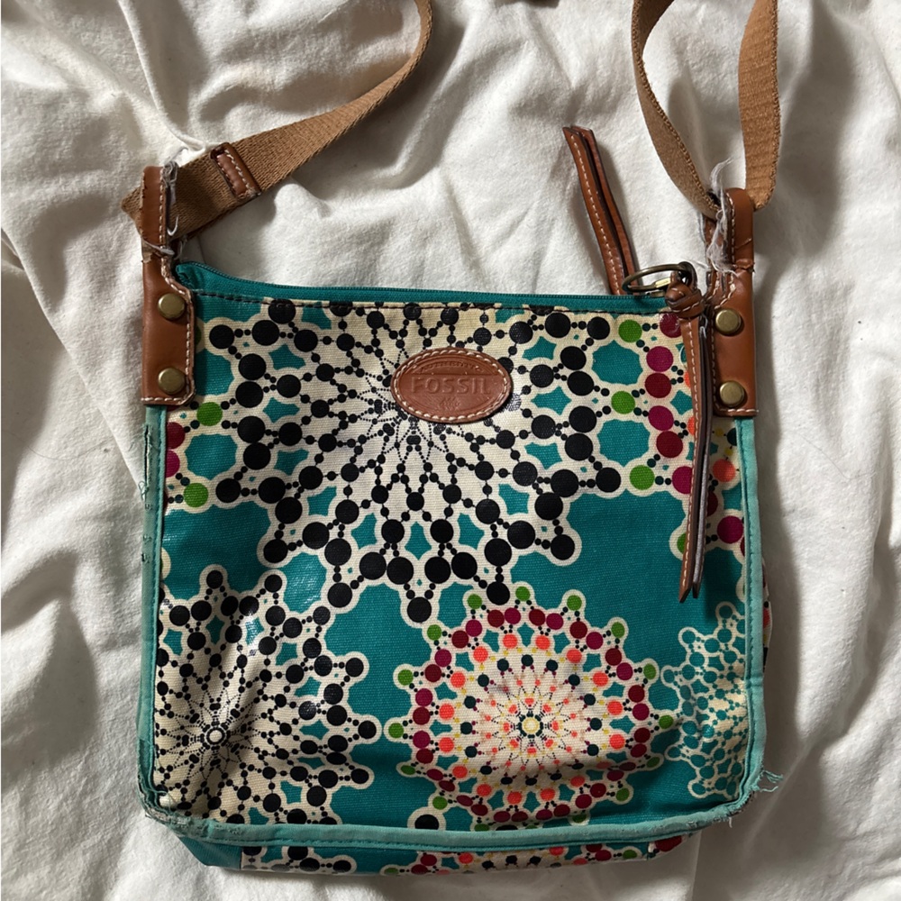 Fossil bag with a fun blue pattern
